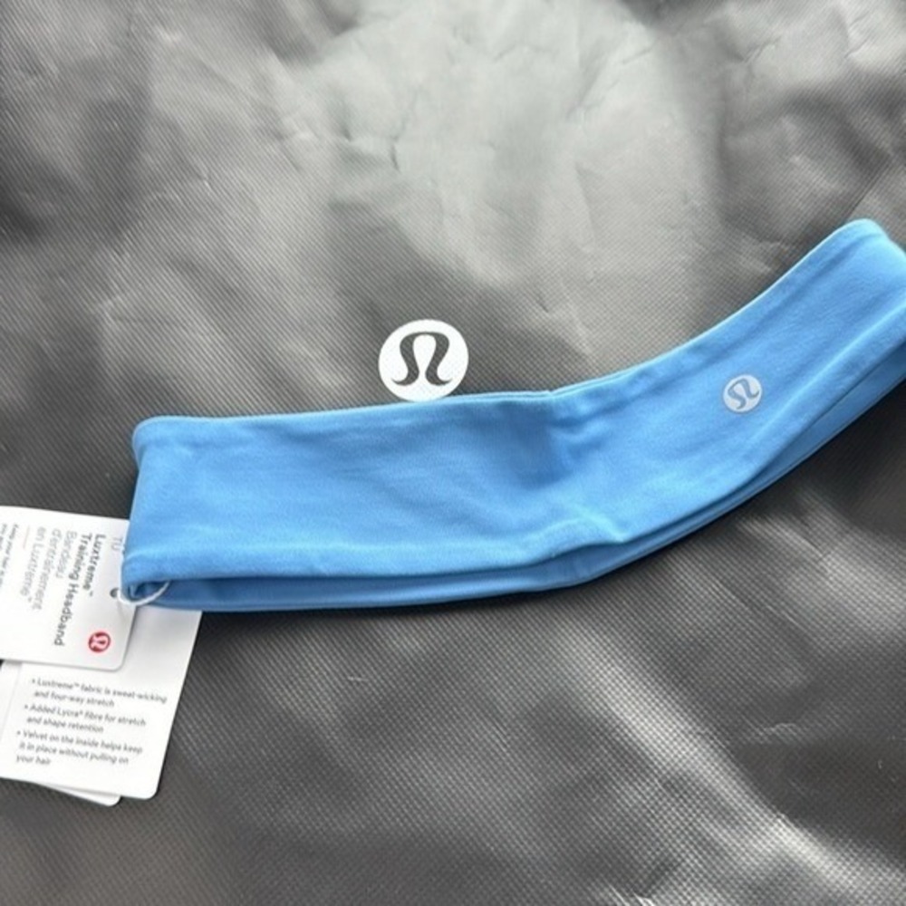 Lululemon Womens Luxtreme Training Headband Pool Party blue NWT